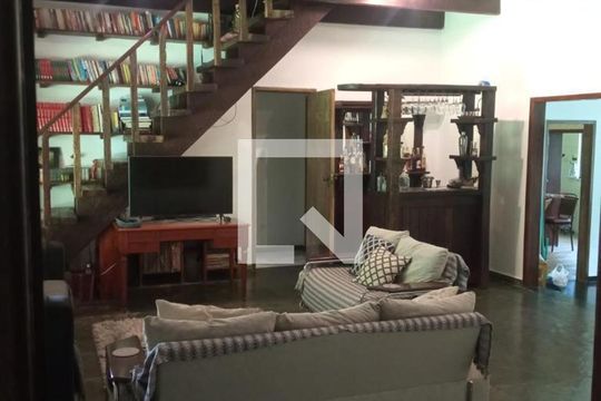 Sala de casa de condomínio à venda com 6 quartos, 350m² em Vale Verde, Betim