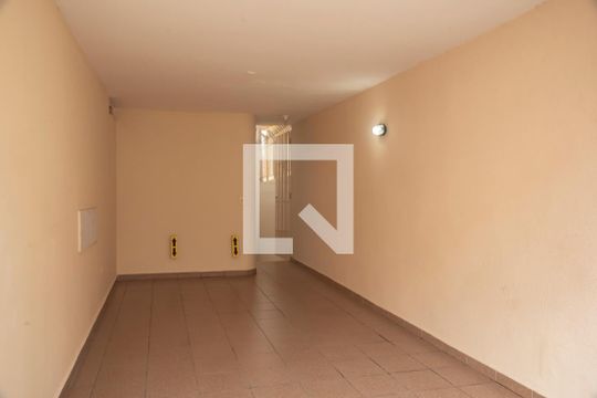 Garagem de casa à venda com 5 quartos, 300m² em Vila da Saúde, São Paulo