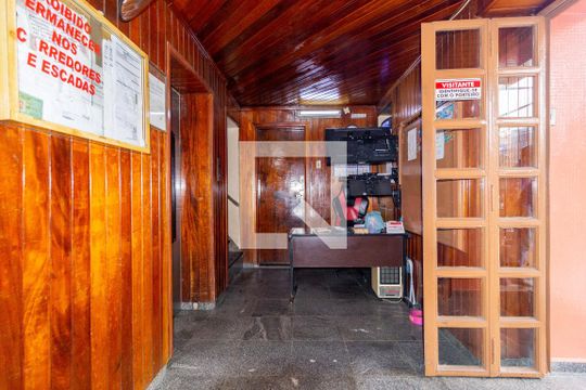 Hall social de kitnet/studio para alugar com 1 quarto, 27m² em Brás, São Paulo