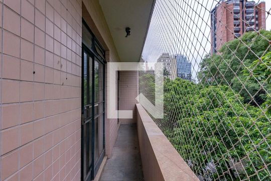 Sacada de apartamento para alugar com 3 quartos, 140m² em Savassi, Belo Horizonte