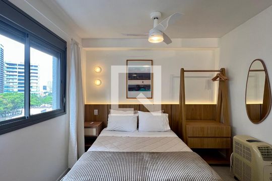 Quarto de kitnet/studio à venda com 1 quarto, 24m² em Pinheiros, São Paulo