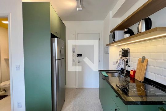 Cozinha de kitnet/studio à venda com 1 quarto, 24m² em Pinheiros, São Paulo