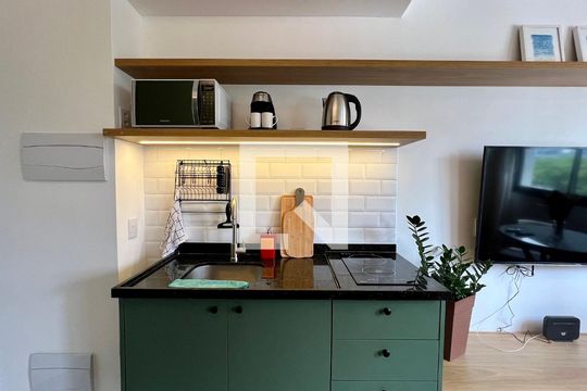 Cozinha de kitnet/studio à venda com 1 quarto, 24m² em Pinheiros, São Paulo