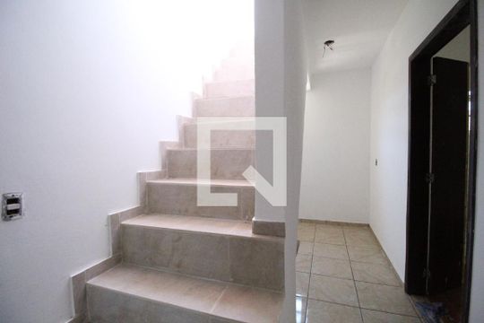 Acesso do 2º Pav para o 3º Pav (terraço) de casa de condomínio à venda com 2 quartos, 162m² em Taquara, Rio de Janeiro