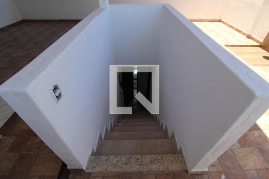 Escada de casa de condomínio à venda com 2 quartos, 162m² em Taquara, Rio de Janeiro
