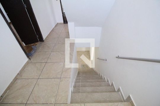 Acesso do 1º Pav para o 2º Pav de casa de condomínio à venda com 2 quartos, 162m² em Taquara, Rio de Janeiro
