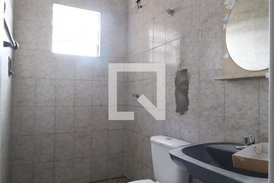 Banheiro Suíte de casa para alugar com 2 quartos, 120m² em Vila Ede, São Paulo