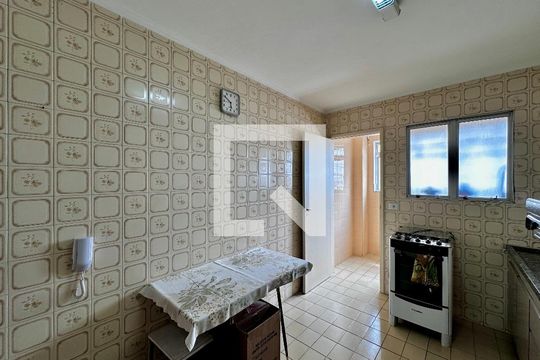 Cozinha de apartamento para alugar com 2 quartos, 60m² em Vila Congonhas, São Paulo