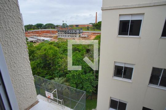 Sala - Vista de apartamento à venda com 2 quartos, 42m² em Rubem Berta, Porto Alegre
