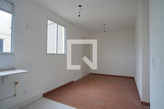 Sala de apartamento à venda com 2 quartos, 42m² em Rubem Berta, Porto Alegre
