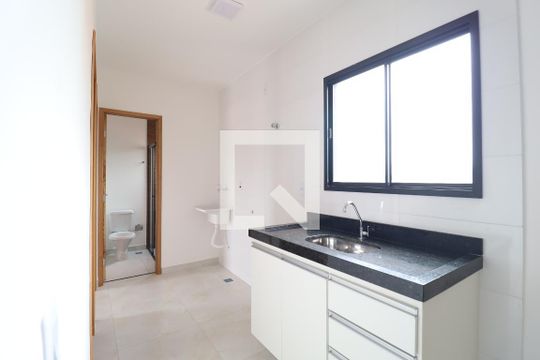 Cozinha / Área de serviço de apartamento para alugar com 2 quartos, 40m² em Vila Germinal, São Paulo