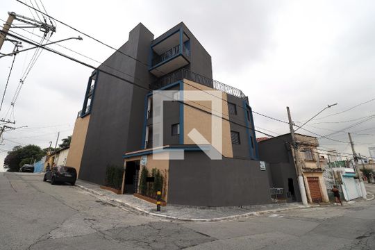 Fachada de apartamento para alugar com 2 quartos, 40m² em Vila Germinal, São Paulo
