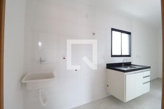 Cozinha / Área de serviço de apartamento para alugar com 2 quartos, 40m² em Vila Germinal, São Paulo