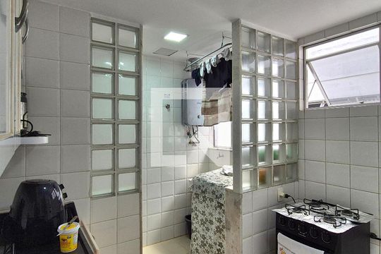 Cozinha de apartamento à venda com 3 quartos, 85m² em R. Bandeirantes, Rio de Janeiro