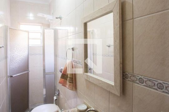 Banheiro Social de casa à venda com 3 quartos, 250m² em Jardim Germania, São Paulo