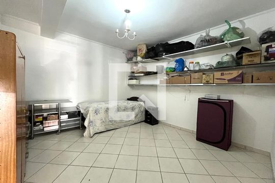Sala/Quarto de casa para alugar com 2 quartos, 70m² em Vila Guarani (zona Sul), São Paulo