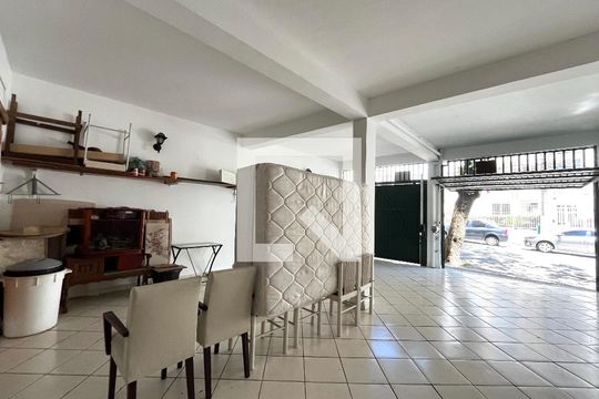 Garagem de casa para alugar com 2 quartos, 70m² em Vila Guarani (zona Sul), São Paulo