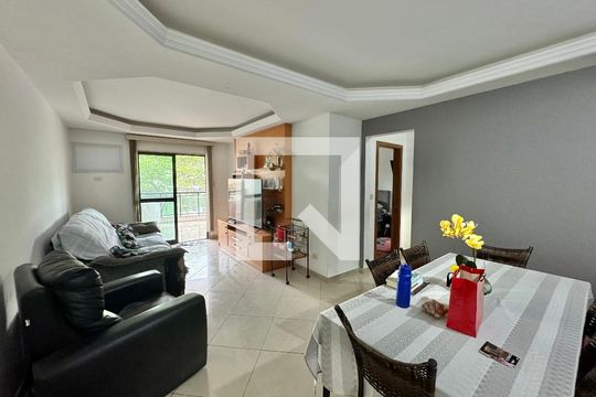 Sala de apartamento à venda com 3 quartos, 130m² em Barra da Tijuca, Rio de Janeiro