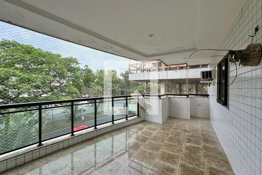 Varanda de apartamento à venda com 3 quartos, 130m² em Barra da Tijuca, Rio de Janeiro