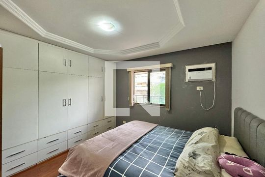 Suíte de apartamento à venda com 3 quartos, 130m² em Barra da Tijuca, Rio de Janeiro