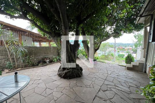Quintal de casa à venda com 2 quartos, 80m² em Canudos, Novo Hamburgo