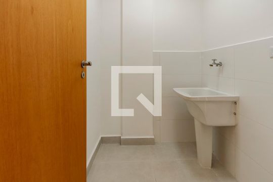 Área de Serviço de apartamento para alugar com 2 quartos, 58m² em Campo Belo, São Paulo