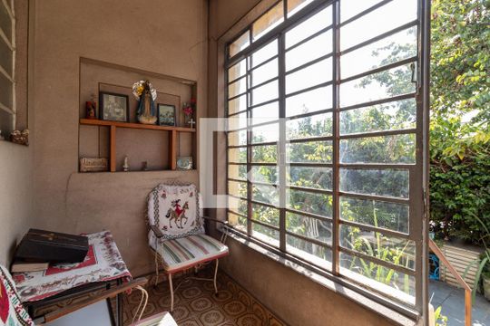 Varanda de casa à venda com 3 quartos, 220m² em Parque Peruche, São Paulo