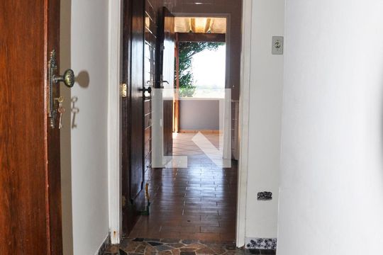 Detalhe - Corredor de casa à venda com 3 quartos, 243m² em City América, São Paulo