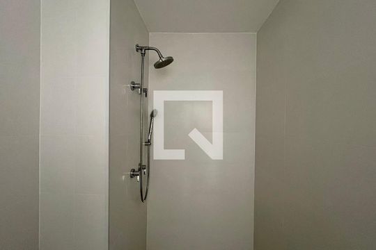 Banheiro de kitnet/studio à venda com 1 quarto, 21m² em Paraíso, São Paulo