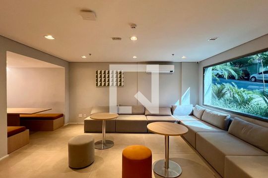 Hall de entrada de kitnet/studio à venda com 1 quarto, 21m² em Paraíso, São Paulo
