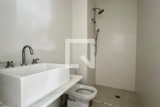 Banheiro de kitnet/studio à venda com 1 quarto, 21m² em Paraíso, São Paulo