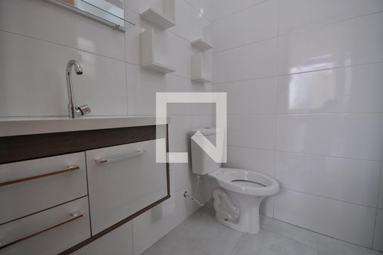 Banheiro de apartamento à venda com 1 quarto, 30m² em Vila Constança, São Paulo