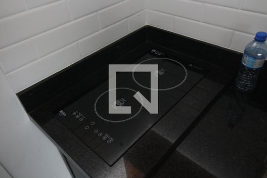 Cozinha de kitnet/studio à venda com 1 quarto, 22m² em Vila Esperança, São Paulo