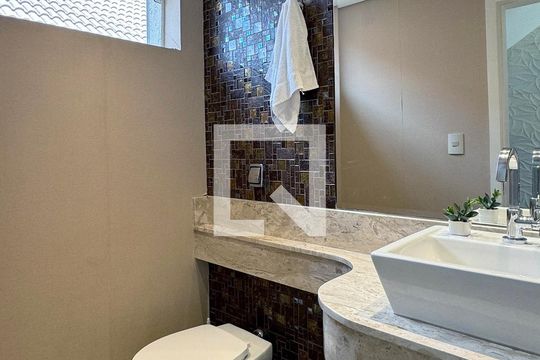 Lavabo de casa de condomínio à venda com 4 quartos, 271m² em Residencial Quatro (alphaville), Santana de Parnaíba