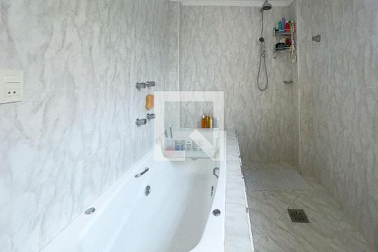 Banheiro da Suíte 2 de apartamento à venda com 3 quartos, 144m² em Pinheiros, São Paulo