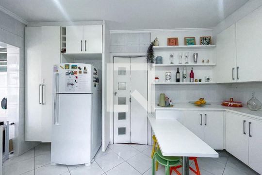 Cozinha de apartamento à venda com 3 quartos, 144m² em Pinheiros, São Paulo