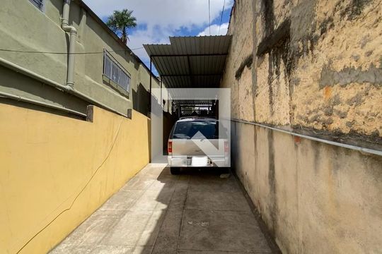 Garagem de casa à venda com 3 quartos, 180m² em Tucuruvi, São Paulo