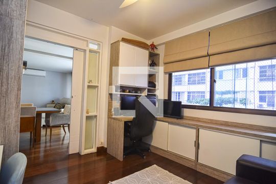 Sala de apartamento à venda com 4 quartos, 206m² em Icaraí, Niterói
