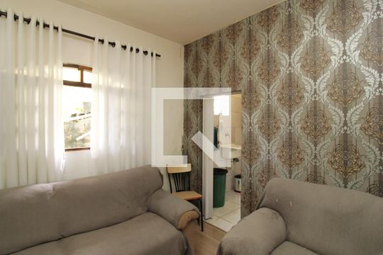 Sala de casa para alugar com 2 quartos, 60m² em Tremembé, São Paulo