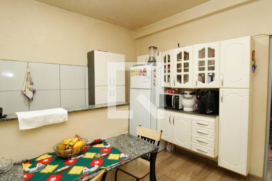 Cozinha de casa para alugar com 2 quartos, 60m² em Tremembé, São Paulo