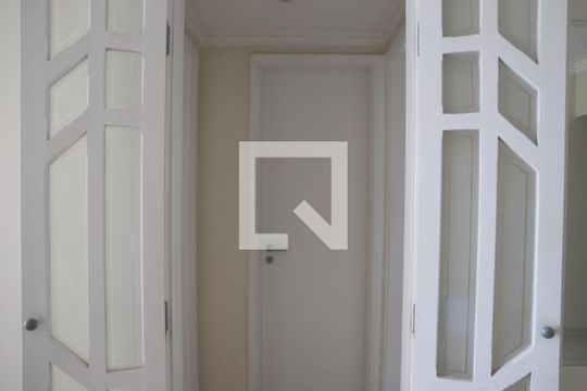 Corredor de apartamento para alugar com 3 quartos, 80m² em Vila da Saúde, São Paulo