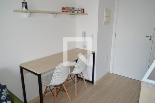 Cozinha de kitnet/studio para alugar com 1 quarto, 27m² em Liberdade, São Paulo