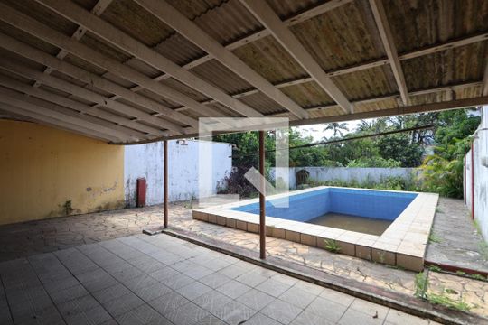 Área comum - Piscina de casa à venda com 3 quartos, 587m² em Nossa Senhora das Gracas, Canoas