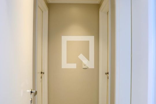 Corredor de apartamento à venda com 3 quartos, 200m² em Vila Clementino, São Paulo