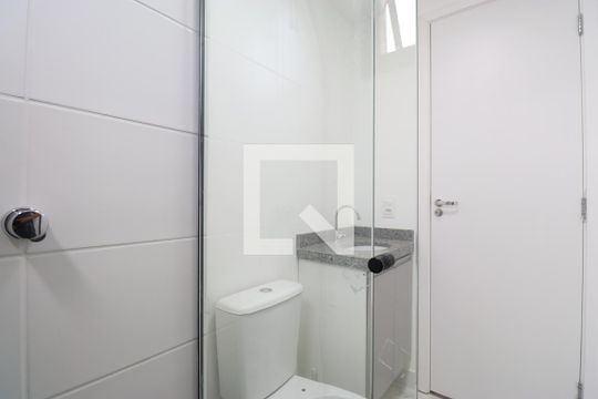 Banheiro de apartamento à venda com 1 quarto, 27m² em Barra Funda, São Paulo