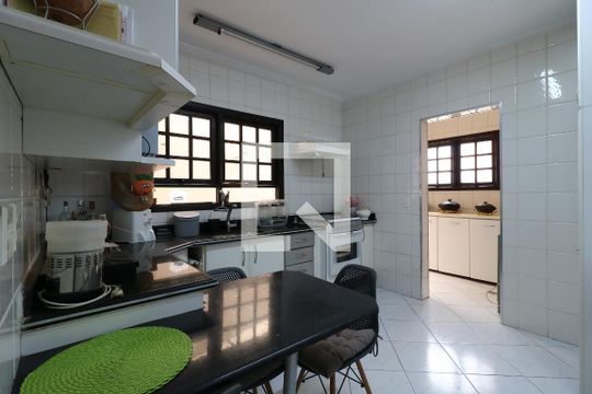 Cozinha de casa à venda com 3 quartos, 180m² em Jardim Las Vegas, Santo André