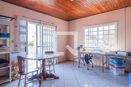 Escritório de casa à venda com 3 quartos, 299m² em Cristal, Porto Alegre