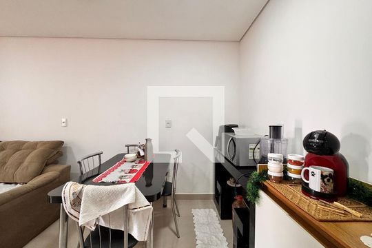 Cozinha de apartamento para alugar com 2 quartos, 44m² em Parque Capuava, Santo André