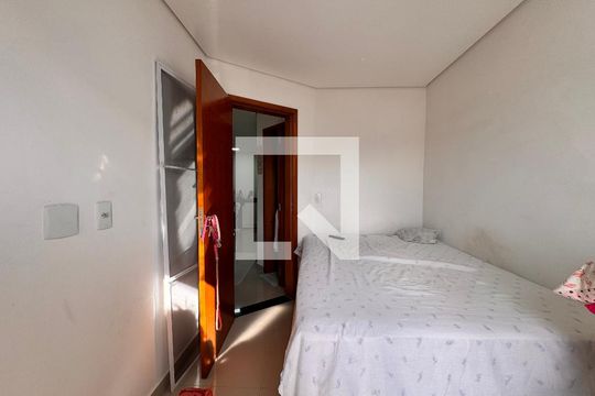 Quarto 1 de apartamento para alugar com 2 quartos, 44m² em Parque Capuava, Santo André