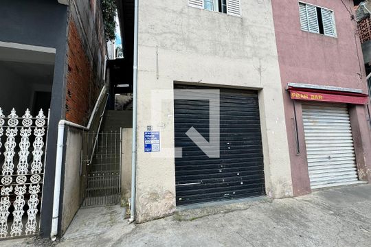 Fachada de casa à venda com 2 quartos, 60m² em Vila Engenho Novo, Barueri